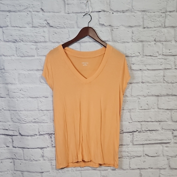 Merona Peach Fitted Short Sleeve Tee - Picture 1 of 3